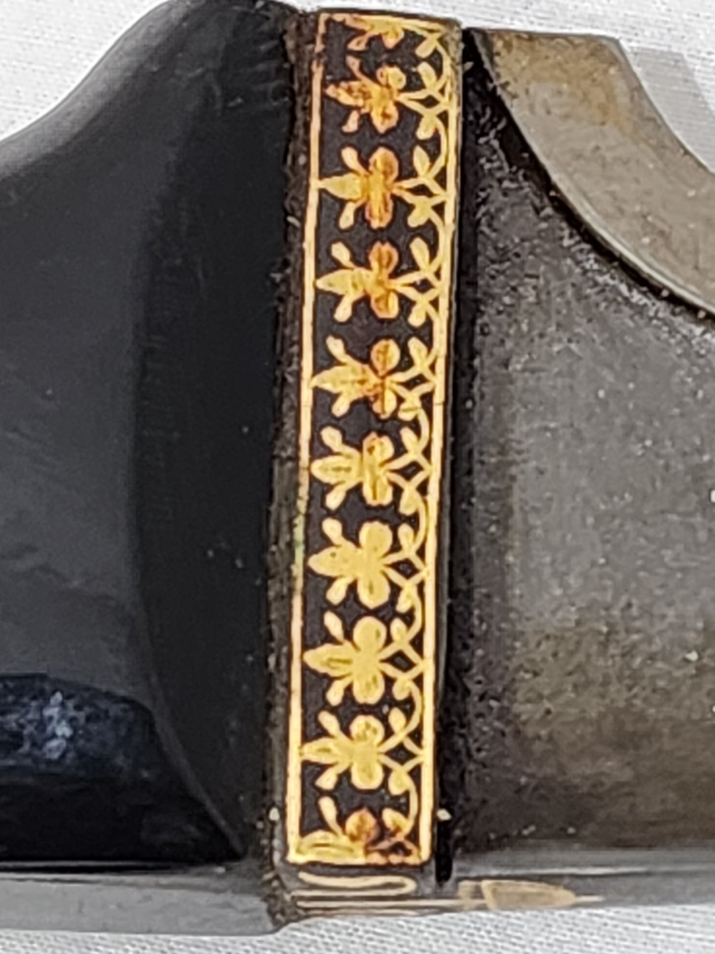 Black Wootz Pesh Kabz